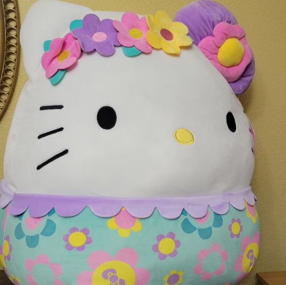 Squishmallows Other - HUGE Hello Kitty Floral Squishmallow 20 Inch NEW